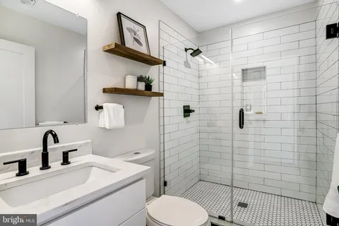 $575,000 | 1505 K Street Southeast, Unit 2, Washington, DC 20003