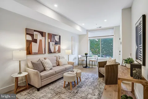 $575,000 | 1505 K Street Southeast, Unit 2, Washington, DC 20003