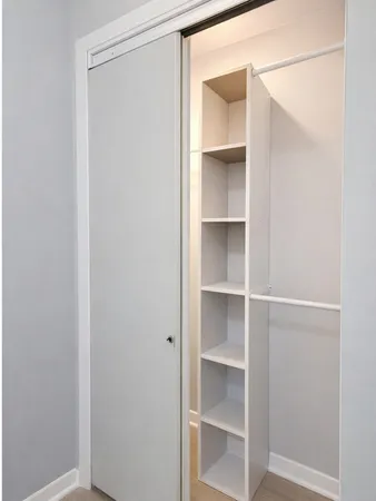 $2,100 | 902 West Margate Terrace, Unit 2D, Chicago, IL 60640