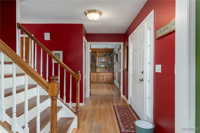 $599,900 | 103 Burbank Drive, Orchard Park, NY 14127