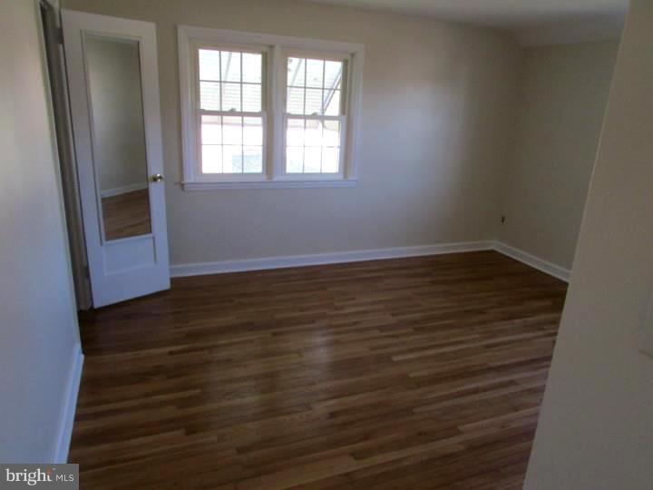 538 Scenic Road Springfield, PA 19064 - Photo 7 of 11 Bedroom - Main