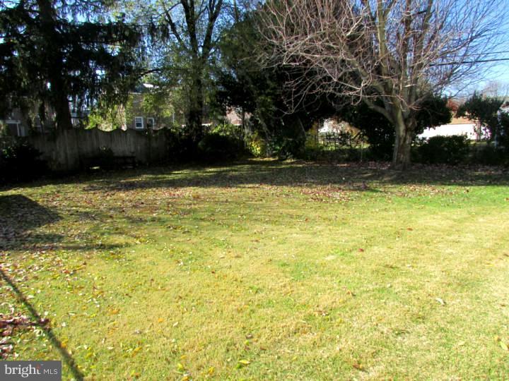 538 Scenic Road Springfield, PA 19064 - Photo 10 of 11 Exterior Back