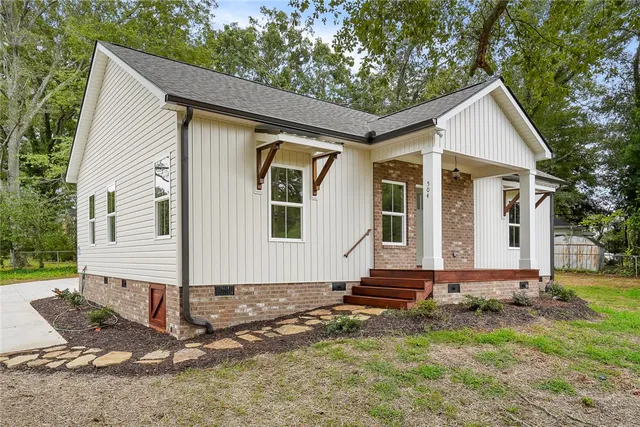 $290,000 | 504 East Main Street, Pendleton, SC 29670