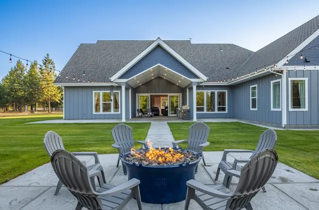 $1,299,900 | 1 South Fairchild Street, Medical Lake, WA 99022