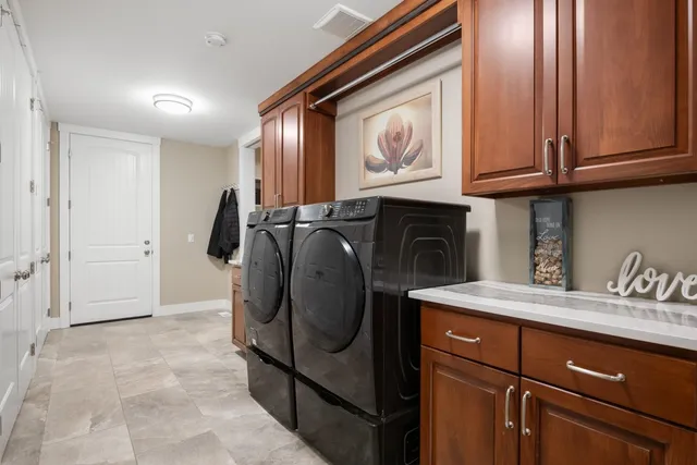 $1,299,900 | 1 South Fairchild Street, Medical Lake, WA 99022