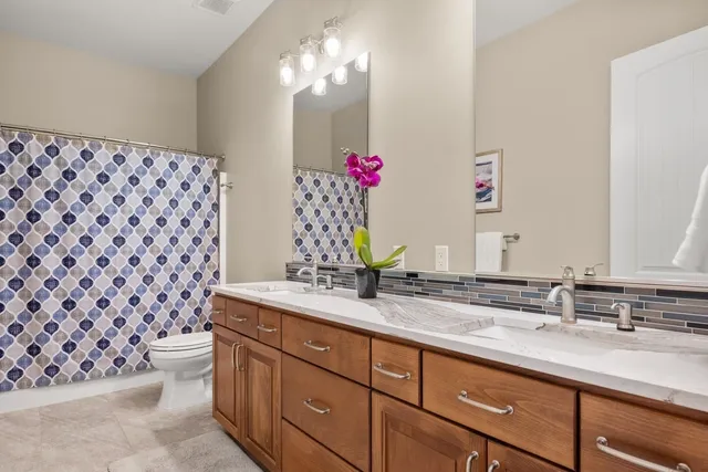 $1,299,900 | 1 South Fairchild Street, Medical Lake, WA 99022