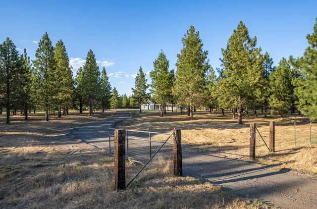 $1,299,900 | 1 South Fairchild Street, Medical Lake, WA 99022