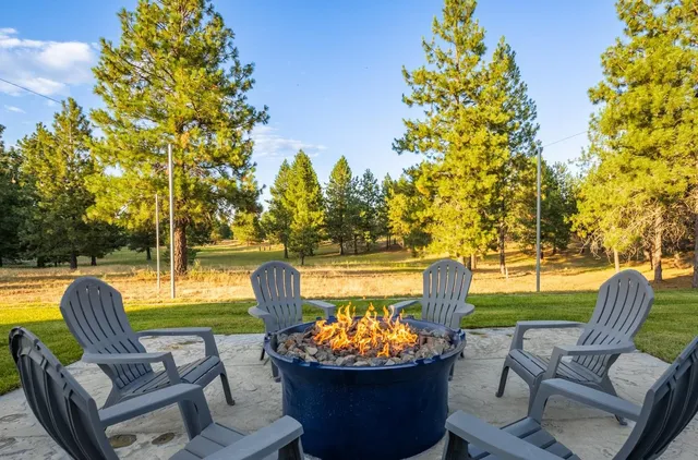 $1,299,900 | 1 South Fairchild Street, Medical Lake, WA 99022