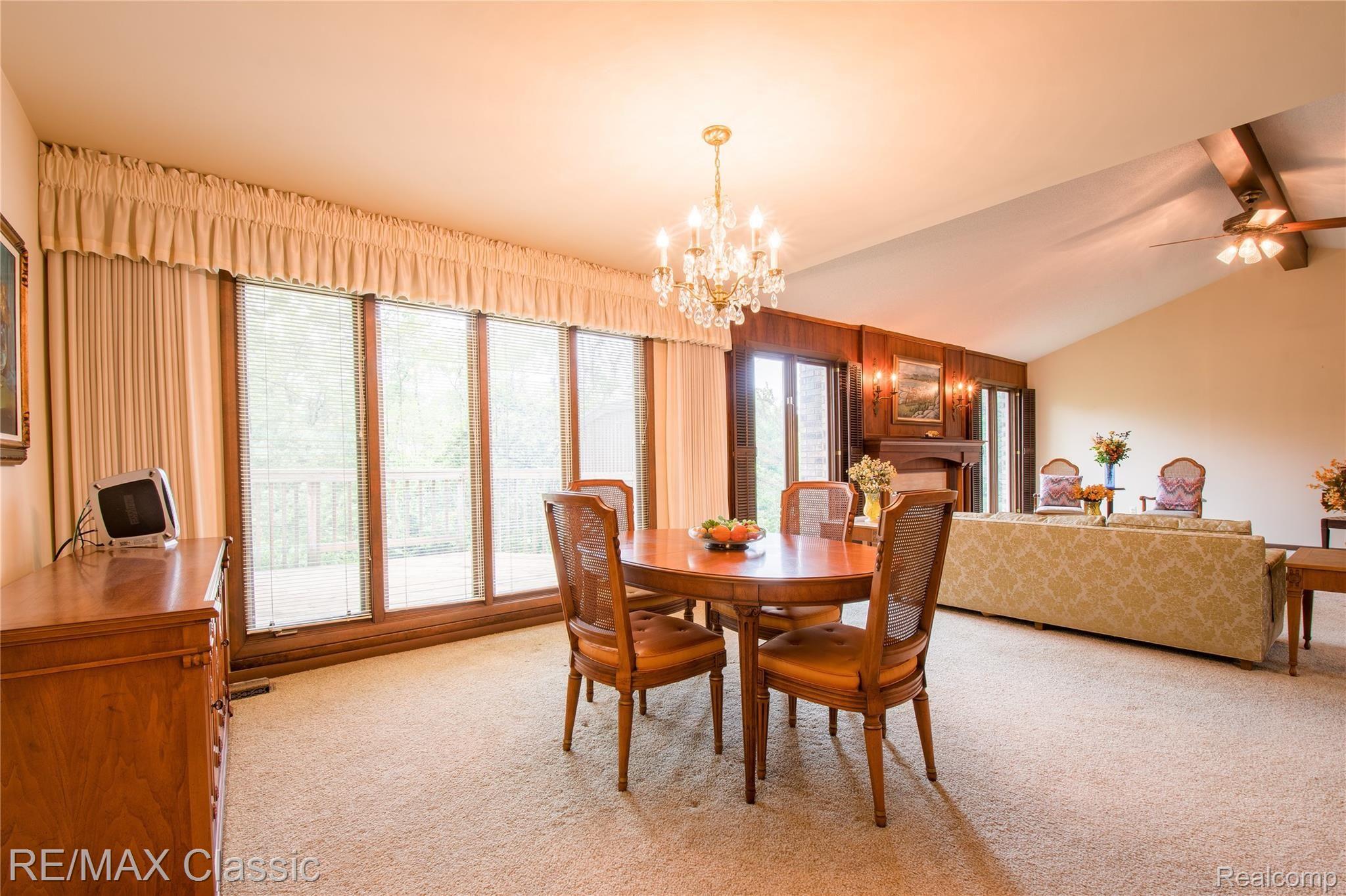 30989 Country Ridge Circle Farmington, MI 48331 - Photo 10 of 50 30898 Country Ridge HDR86.jpg