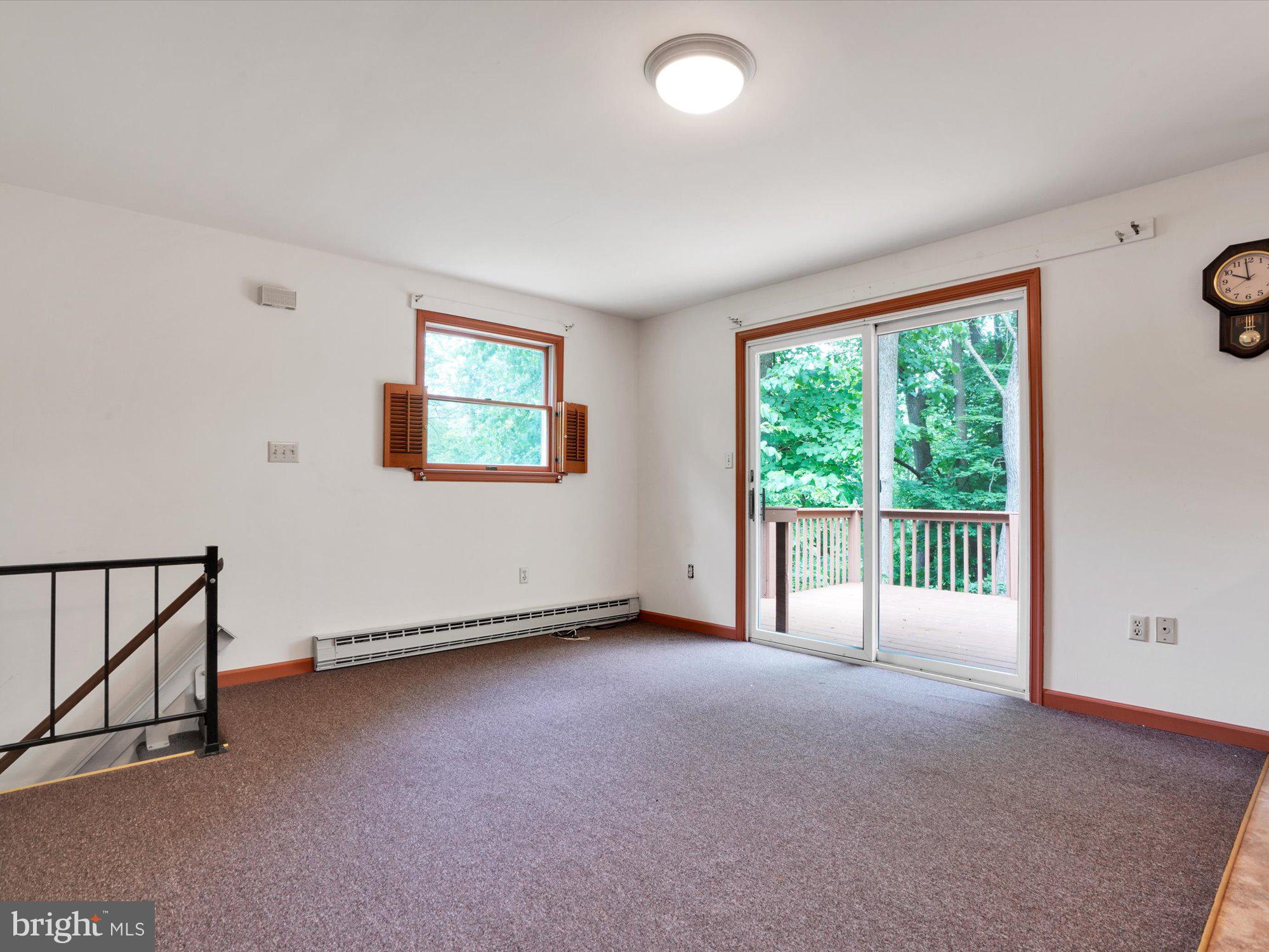 265 Mountain View Road Reading, PA 19607 - Photo 5 of 34