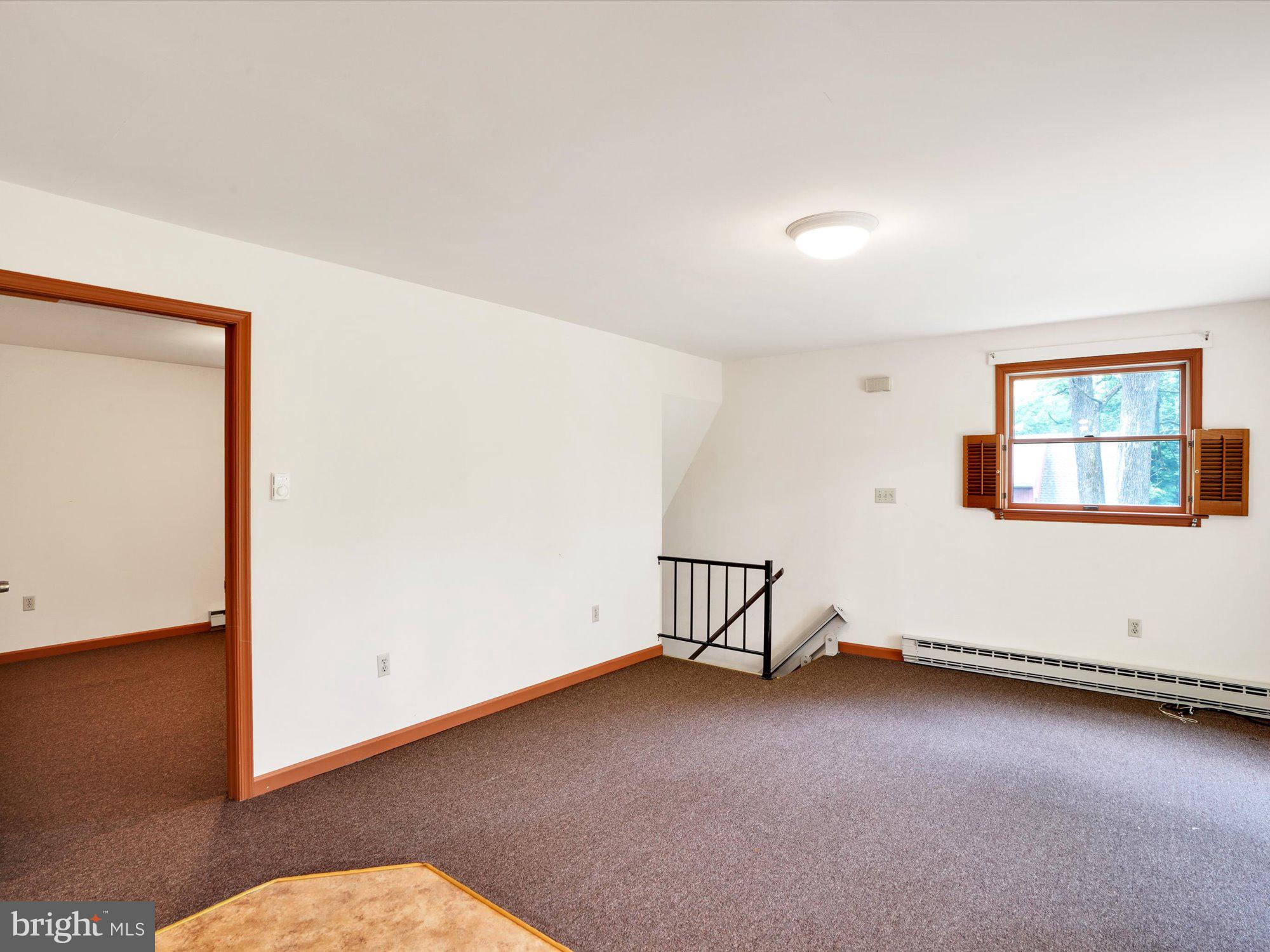 265 Mountain View Road Reading, PA 19607 - Photo 8 of 34