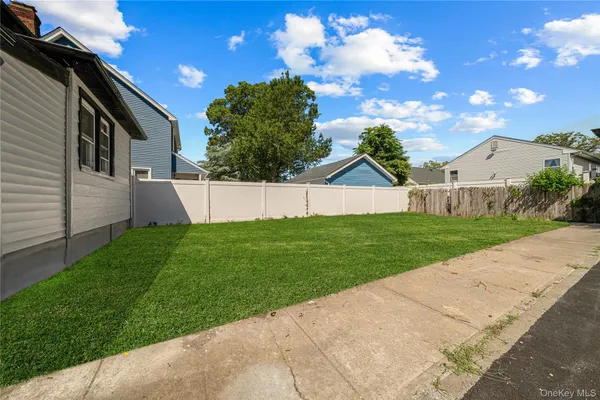 $825,000 | 87 Parsons Drive, Hempstead, NY 11550