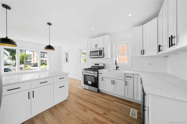 $825,000 | 87 Parsons Drive, Hempstead, NY 11550