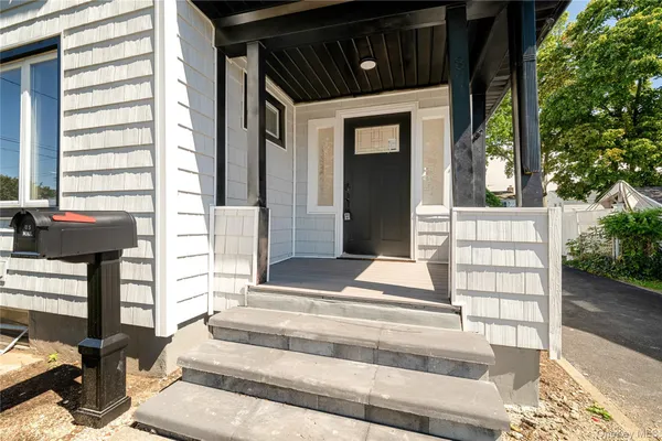 $825,000 | 87 Parsons Drive, Hempstead, NY 11550