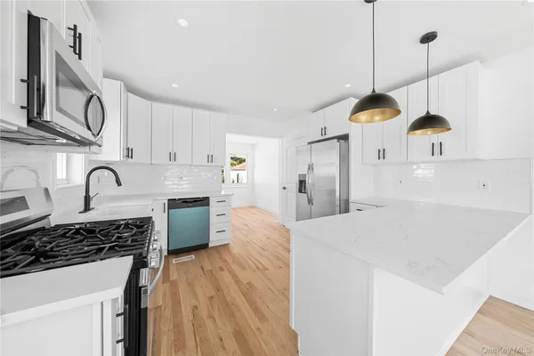 $825,000 | 87 Parsons Drive, Hempstead, NY 11550