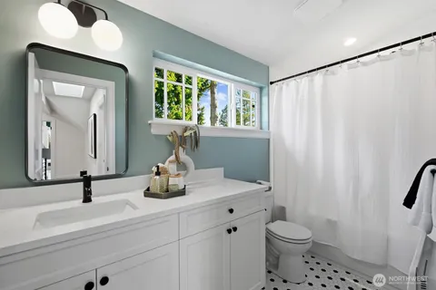 $2,099,000 | 7511 41st Avenue Northeast, Seattle, WA 98115