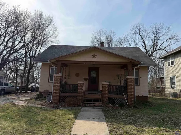 $39,900 | 615 Walnut Street, Emporia, KS 66801