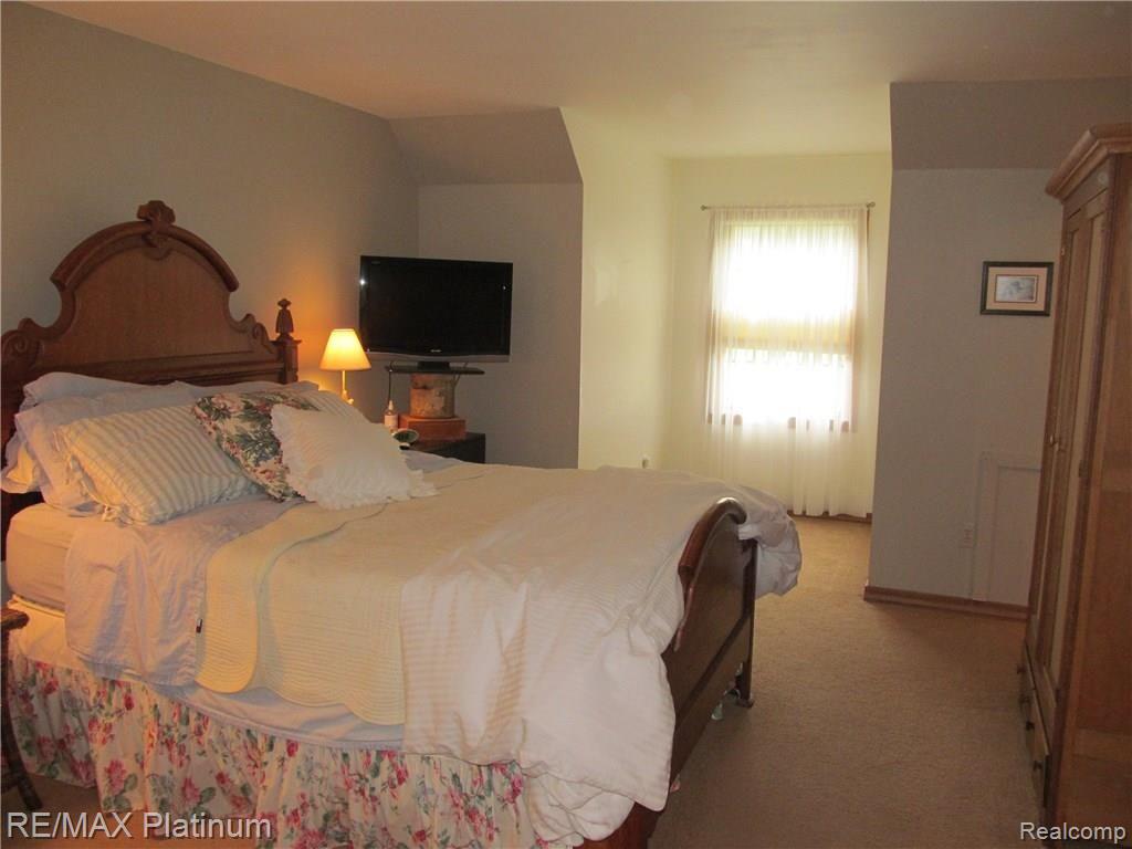 5232 Bullard Road Fenton, MI 48430 - Photo 32 of 43 IMG_1480.JPG
