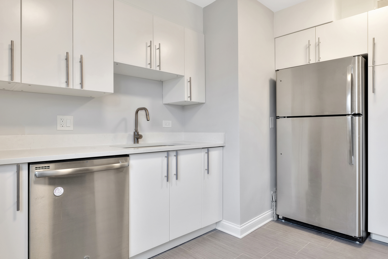 200 Ridge Avenue, Unit 2F Evanston, IL 60202 - Photo 16 of 29 Gallery Image 16