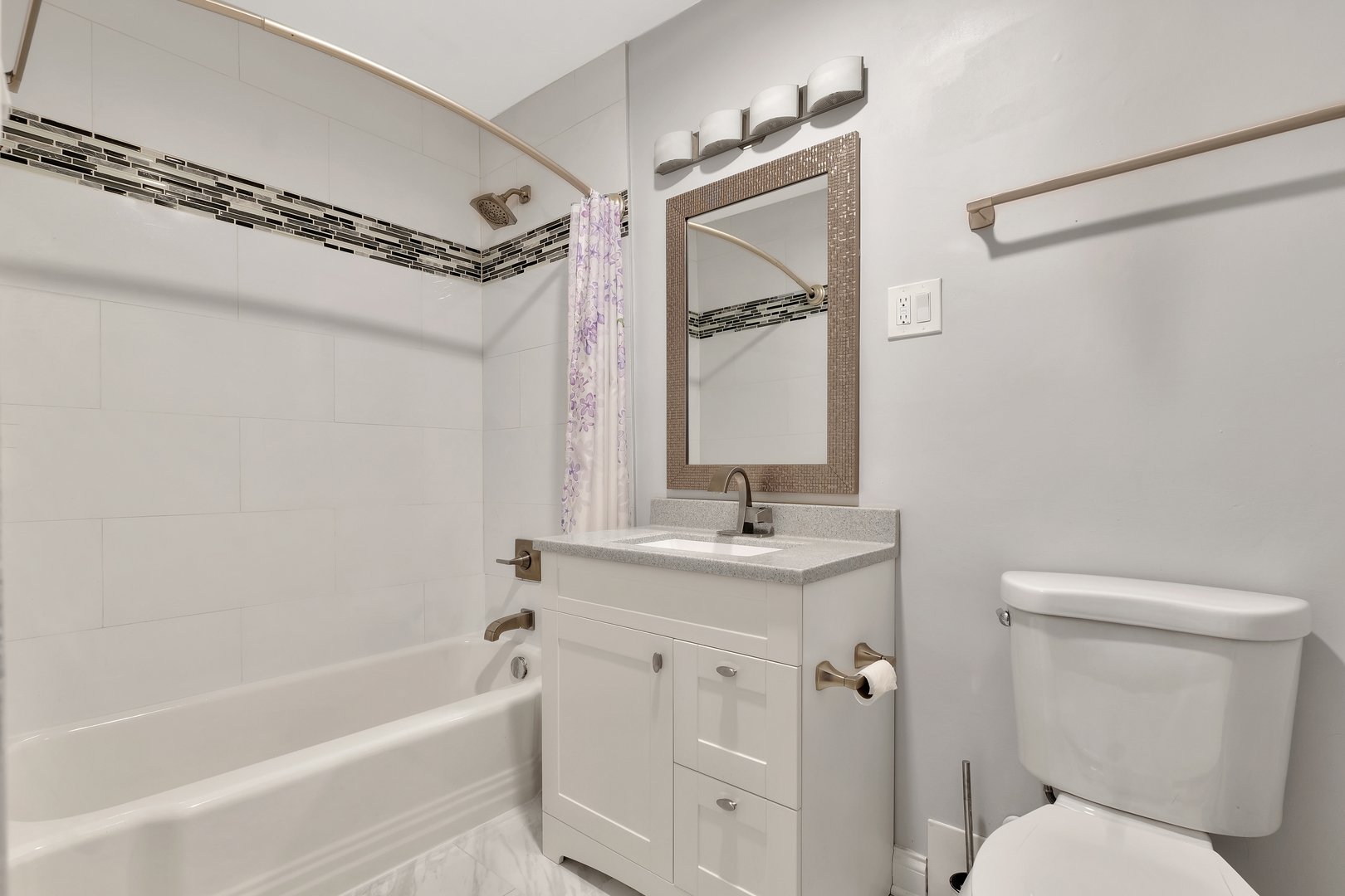 200 Ridge Avenue, Unit 2F Evanston, IL 60202 - Photo 22 of 29 Gallery Image 22