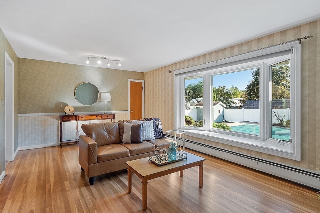 104 Douglas Road Gardner, MA 01440 - Photo 5 of 42 Gallery Image 5