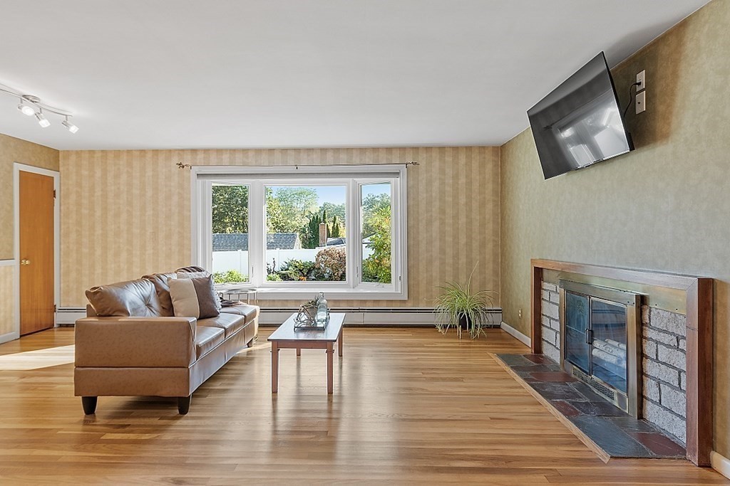 104 Douglas Road Gardner, MA 01440 - Photo 6 of 42 Gallery Image 6