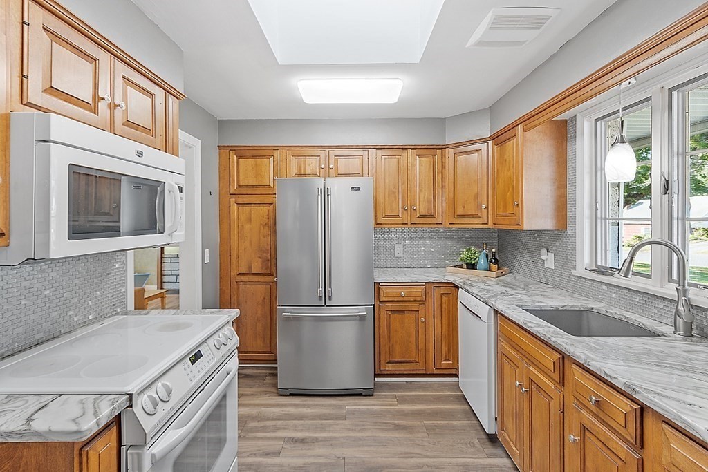 104 Douglas Road Gardner, MA 01440 - Photo 8 of 42 Gallery Image 8