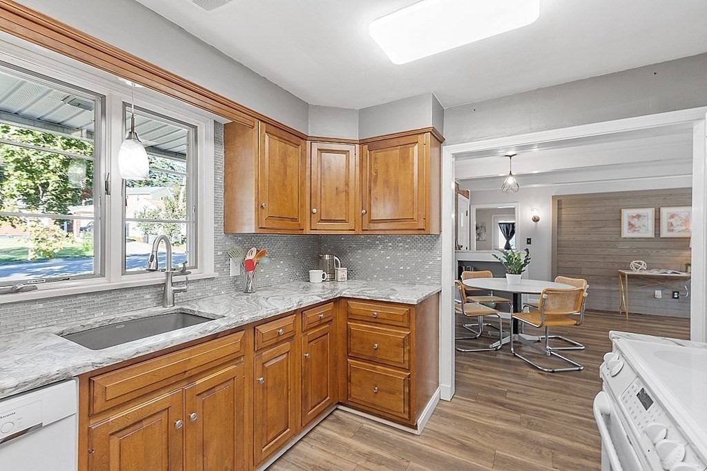 104 Douglas Road Gardner, MA 01440 - Photo 10 of 42 Gallery Image 10