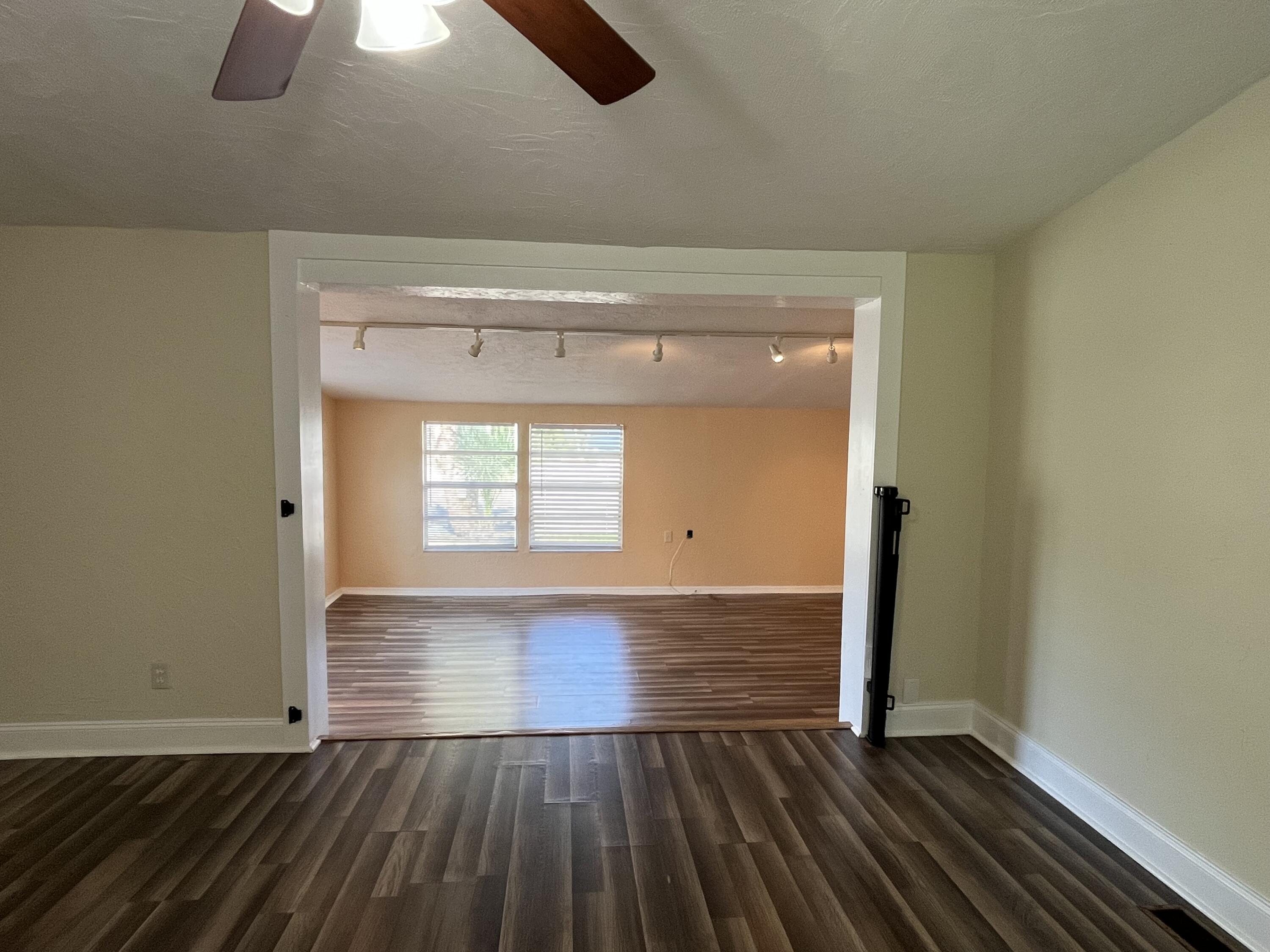 11876 Atlantic Circle Boca Raton, FL 33428 - Photo 12 of 21 Living Room