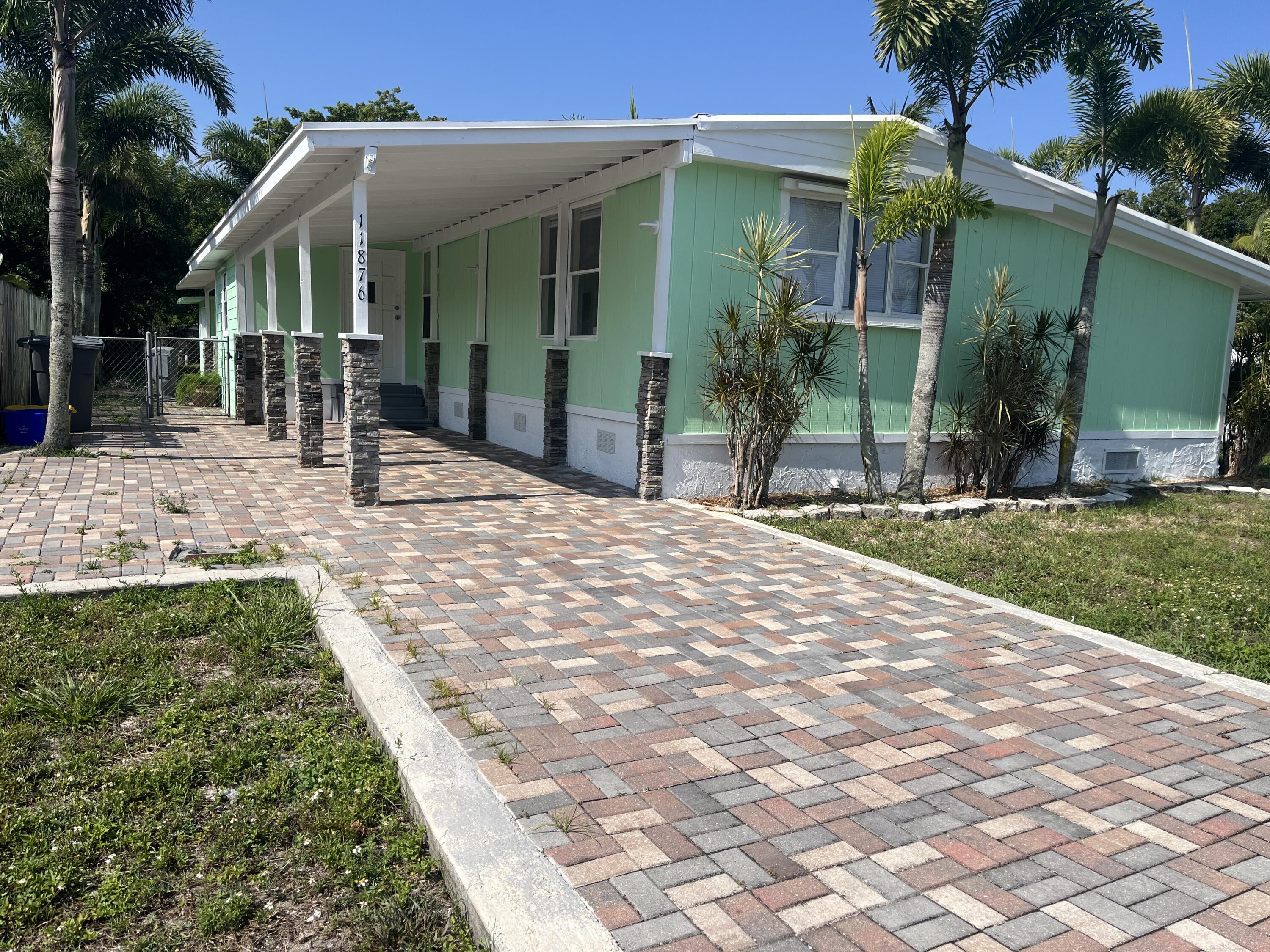 11876 Atlantic Circle Boca Raton, FL 33428 - Photo 6 of 21 Love the pavers
