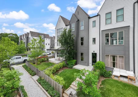$439,900 | 352 East Village Lane, Nashville, TN 37216