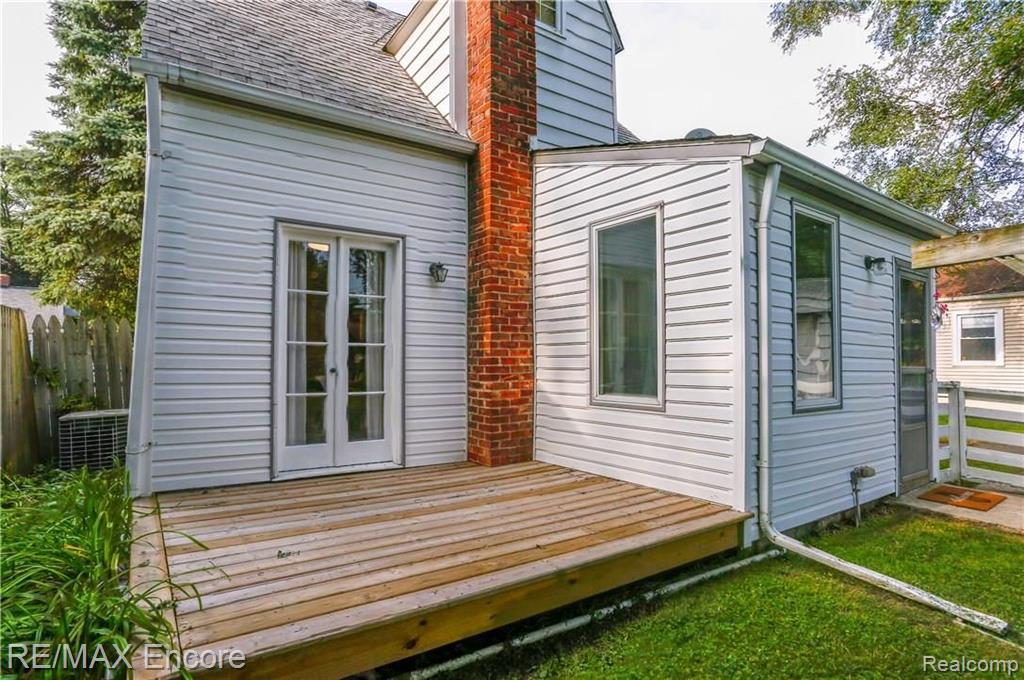 1383 Princeton Road Berkley, MI 48072 - Photo 7 of 25