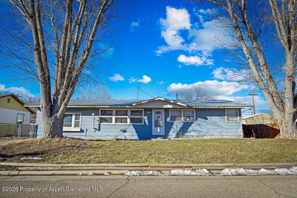 886 Washington Street Craig, CO 81625 - Photo 2 of 55 886Washington-45