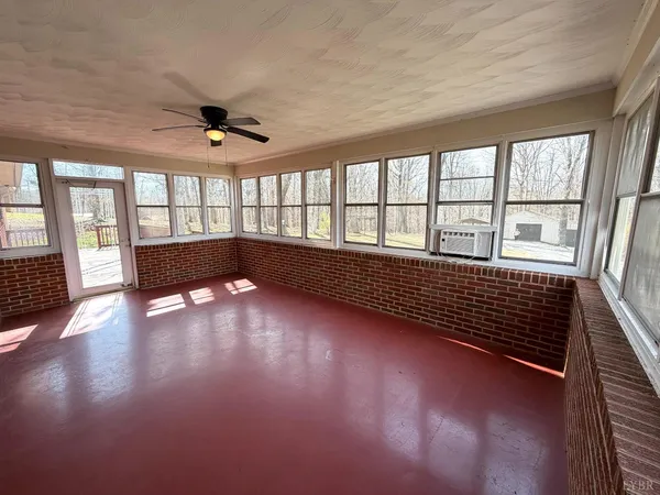 $365,000 | 205 Woodrow Avenue, Monroe, VA 24574