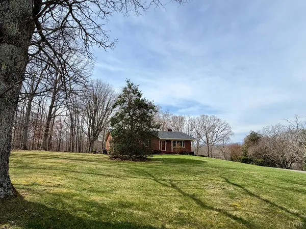 $365,000 | 205 Woodrow Avenue, Monroe, VA 24574