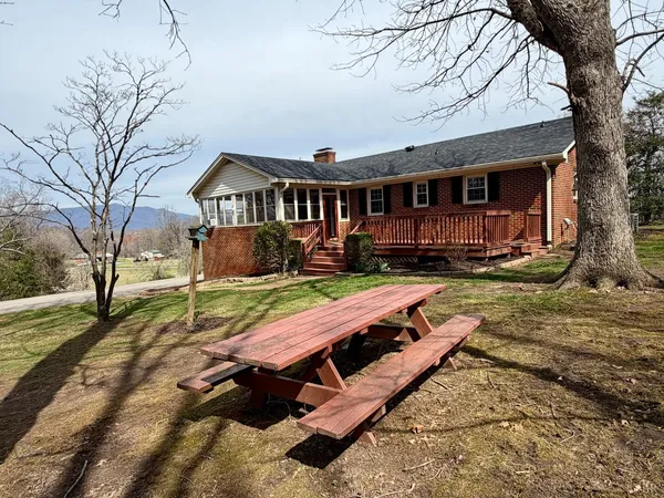 $365,000 | 205 Woodrow Avenue, Monroe, VA 24574