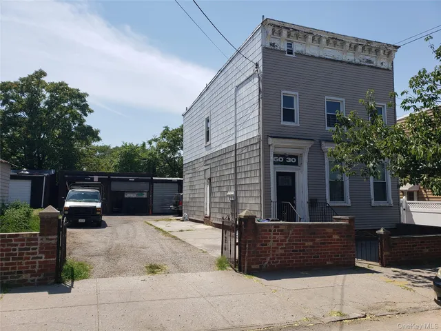 a view of house with outdoor space