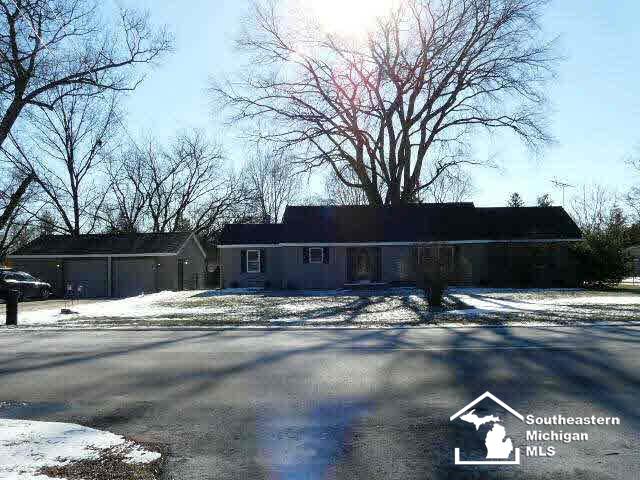 3427 West Dean Road Lambertville, MI 48144 - Photo 1 of 25 Gallery Image 1