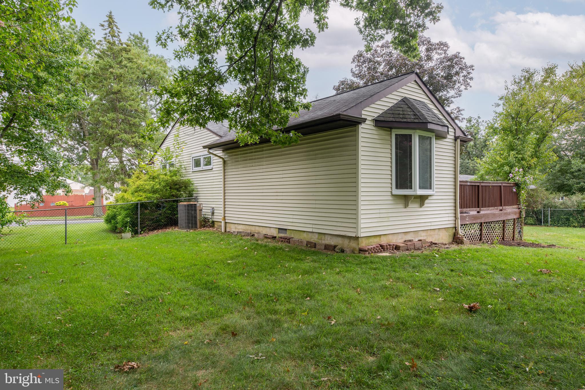 1013 Cedarbrook Road Cherry Hill, NJ 08034 - Photo 40 of 42