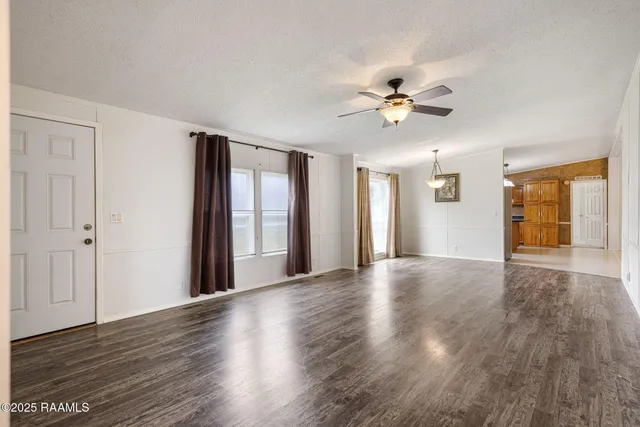 $214,000 | 141 Belgium Road, Crowley, LA 70526