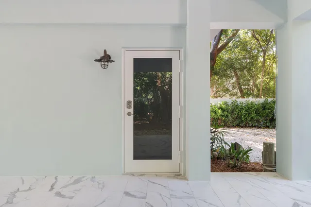 $2,250,000 | 201 Harbor Drive, Islamorada, FL 33036