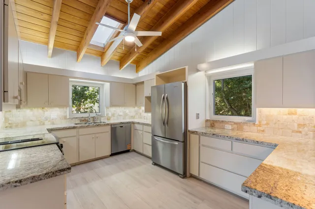 $2,250,000 | 201 Harbor Drive, Islamorada, FL 33036