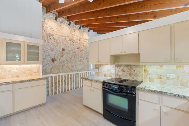 $2,250,000 | 201 Harbor Drive, Islamorada, FL 33036