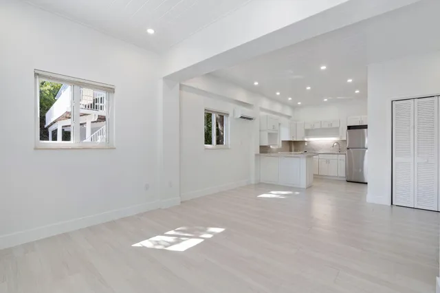 $2,250,000 | 201 Harbor Drive, Islamorada, FL 33036