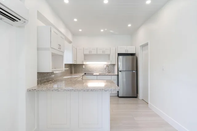 $2,250,000 | 201 Harbor Drive, Islamorada, FL 33036