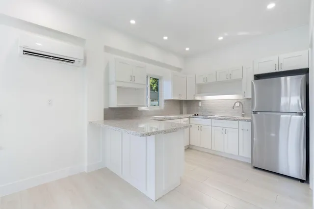 $2,250,000 | 201 Harbor Drive, Islamorada, FL 33036