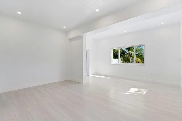 $2,250,000 | 201 Harbor Drive, Islamorada, FL 33036