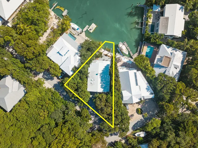 $2,250,000 | 201 Harbor Drive, Islamorada, FL 33036