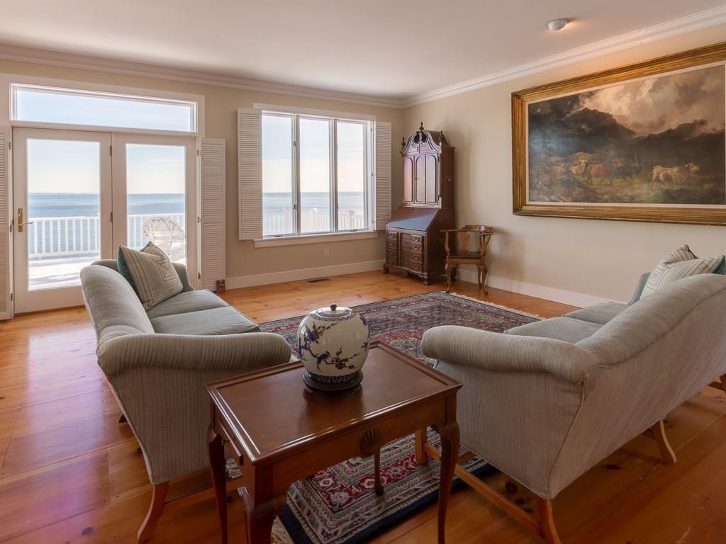 16 Yellow Head Road Bristol, ME 04554 - Photo 11 of 35 Living room