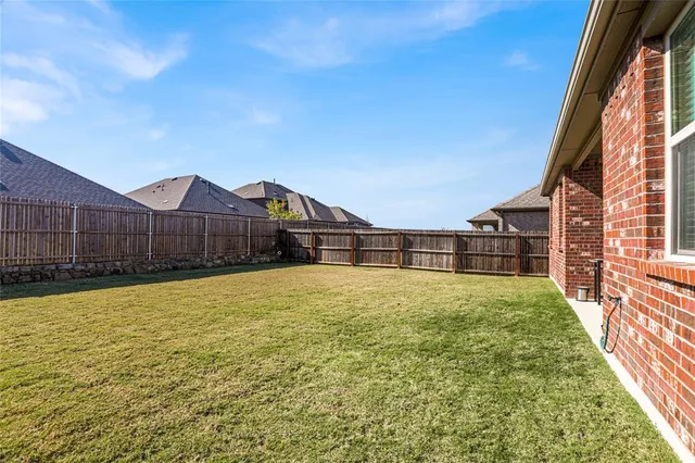 $2,095 | 10708 Klondike Lane, Aubrey, TX 76227